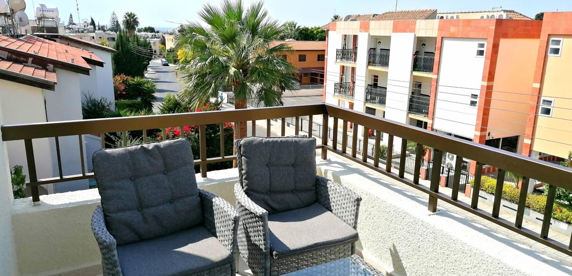 Margarita Gardens - Self Service Apartments Пафос Номер фото