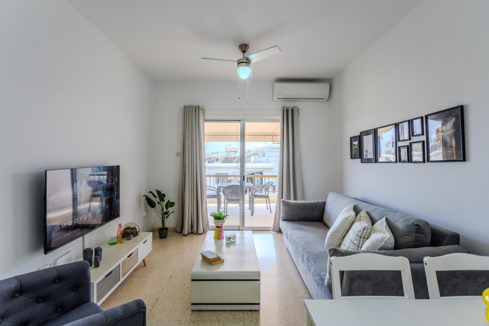 Margarita Gardens - Self Service Apartments Пафос Екстер'єр фото