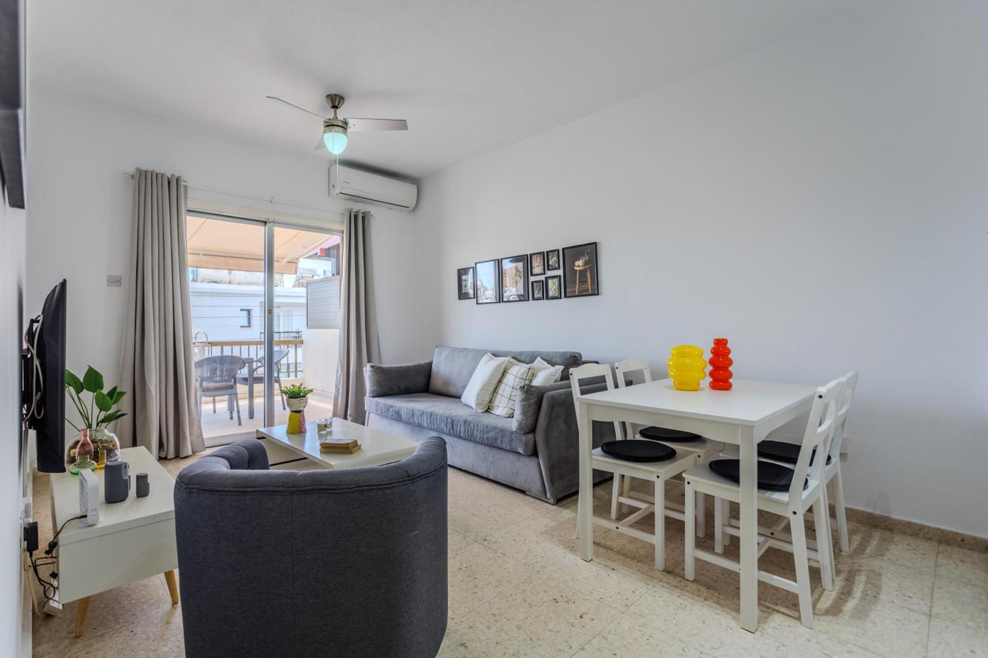 Margarita Gardens - Self Service Apartments Пафос Екстер'єр фото